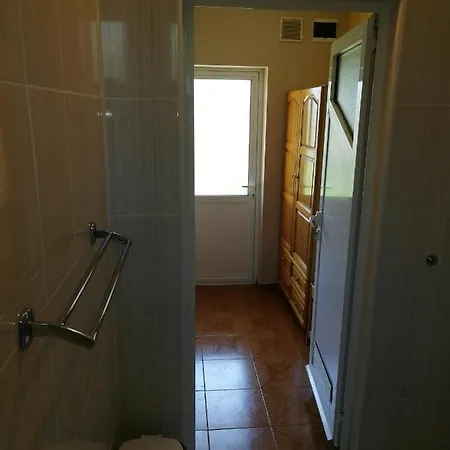 בית הארחה Mirage 3*