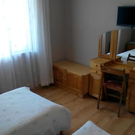 בית הארחה Mirage 3*